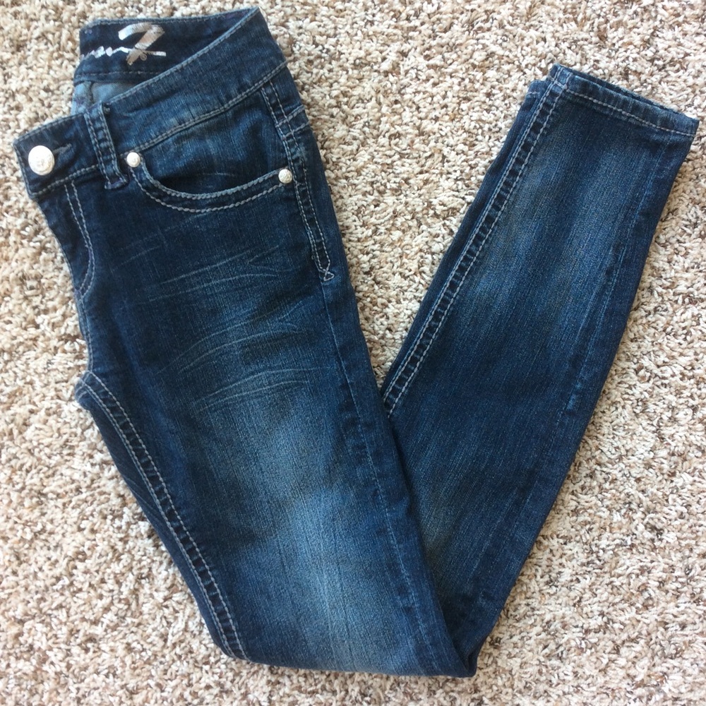 💥 Seven7 Cute Skinny Jeans 💥